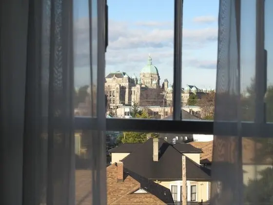 James Bay Hotel & Suites