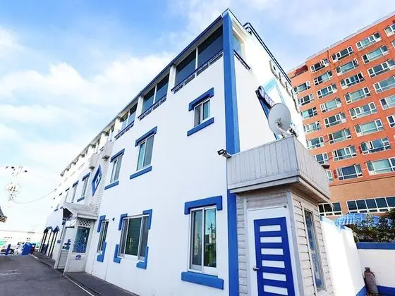 James Blue Guesthouse