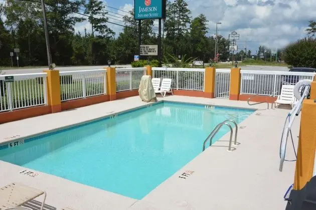 Jameson Inn - Hazlehurst - Havuz