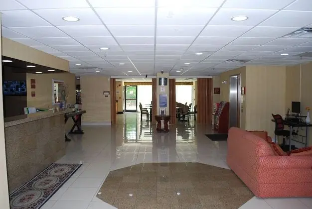 Jameson Inn and Suites Riverdale - Lobi