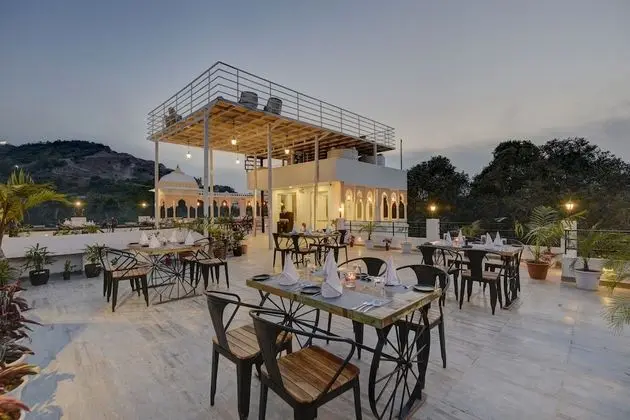 Hotel Janak Vilas