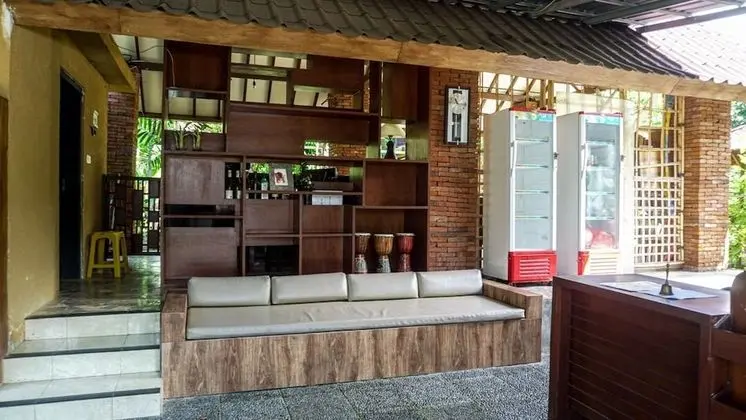 The Janan Villa - Lobi