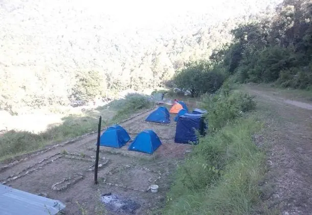 Janardan Resort Churaini - Campsite - Yerinde Yemek