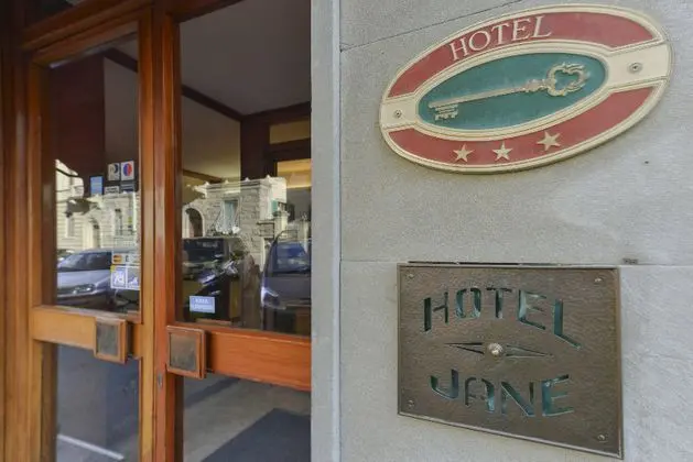 Jane Hotel