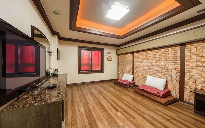 Jangheung Jinsong Tourist Hotel - Oda