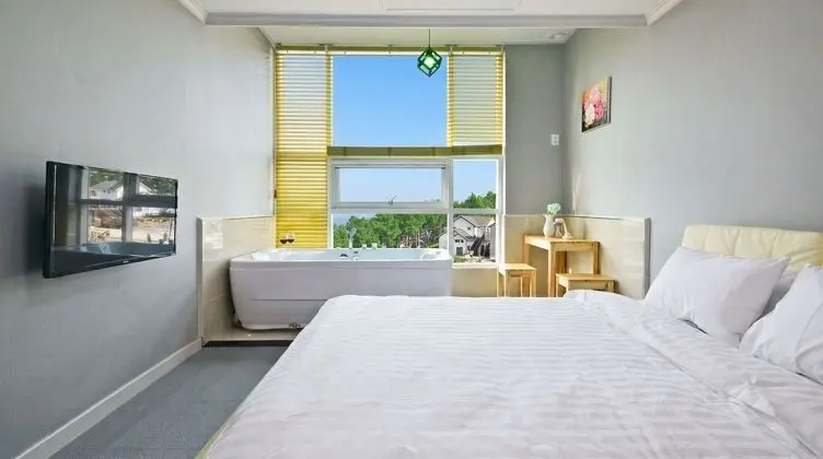 Janghohang J Story Spa Pension - Öne Çıkan Resim