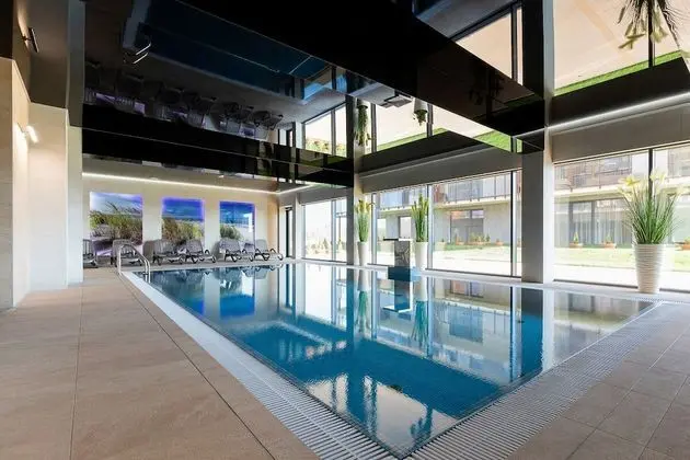 Jantar Apartamenty - Beach Resort - Havuz