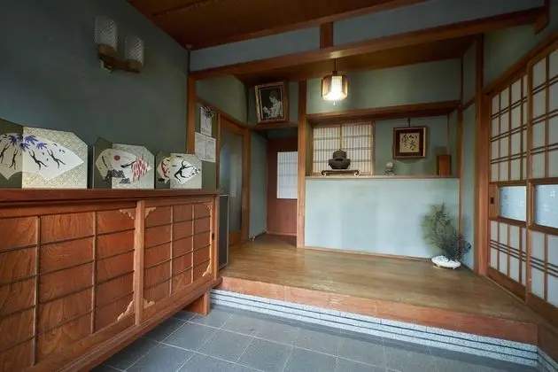 Japanese old house by the seaside - Dış Mekan