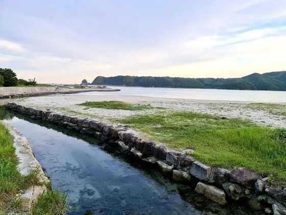 Japanese old house by the seaside - Plaj