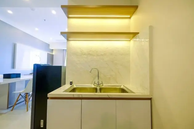 Japanese Style 2BR Apartment Casa Grande Residence - Mutfak