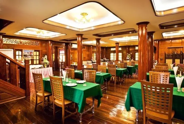 Jaroenrat Resort - Yerinde Yemek
