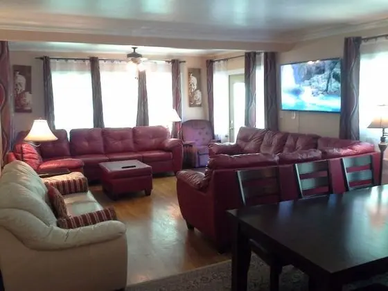 JARVIS Edgewater Park & Beach 5BD Villa
