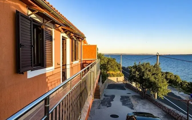 Jase - 30 m From Beach - Sa1-crvena Kuhinja