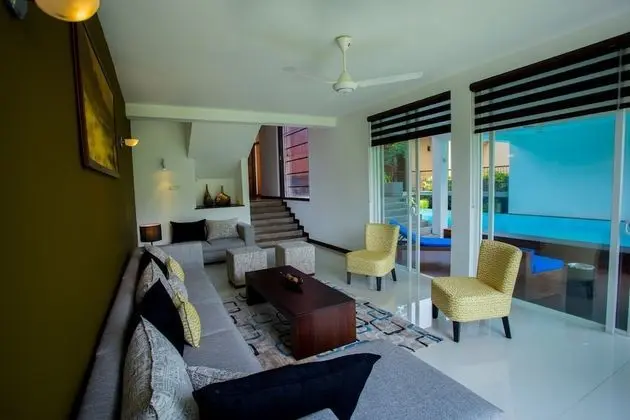 Jasmine Breeze - 4 Bedroom Villa - Lobi