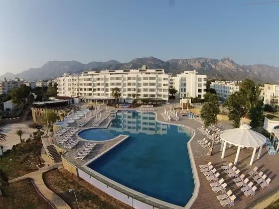 Jasmine Court Hotel - Havuz