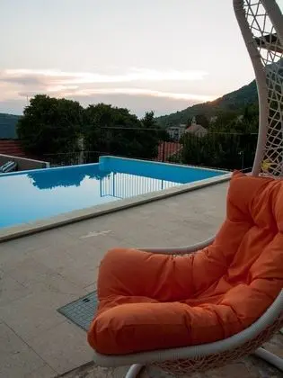 Villa Jatica - Luxury in the Wilderness of Makarska - Havuz
