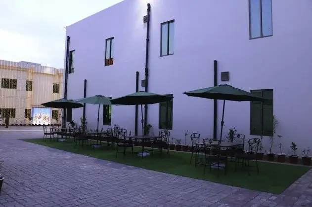 Javson Airport Hotel - 1