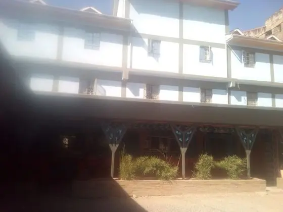 Jaws Palace Umoja