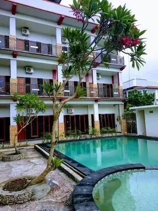 Jaya Phita Guest House - Havuz