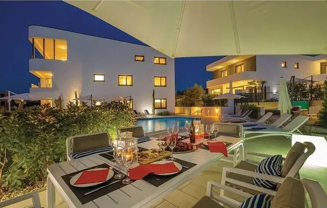 JAZZ at Rova Apartment Lun