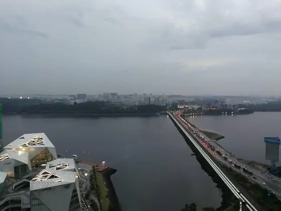 JB CITY CIQ Shopping Mall Apartment