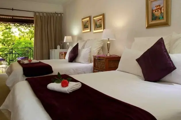 J'Cups Guest House - Oda