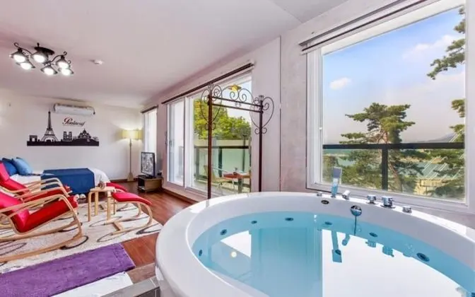 Jecheon Montmartre Pension