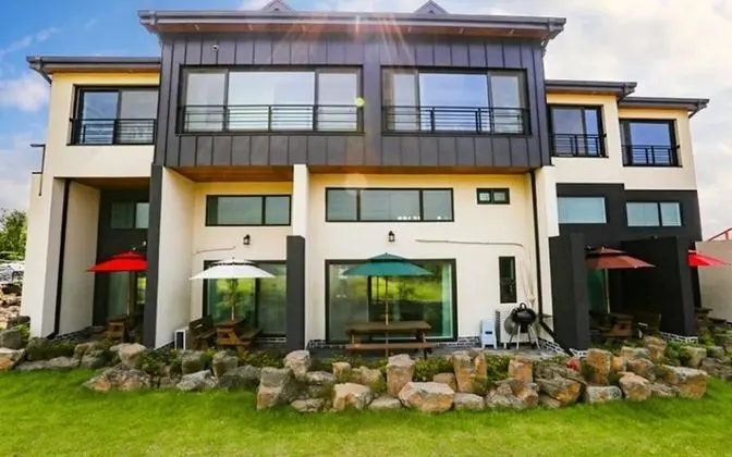 Jeju Bandi House Pension
