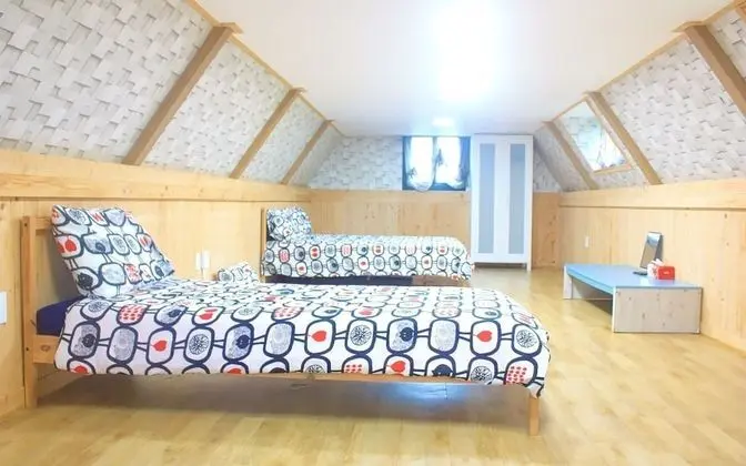 Jeju Baramuieondeok Guest House - Oda