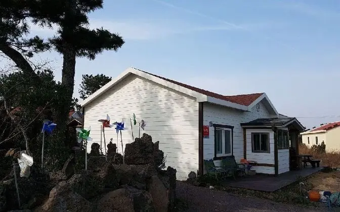 Jeju Beyond Guest House and Book Cafe