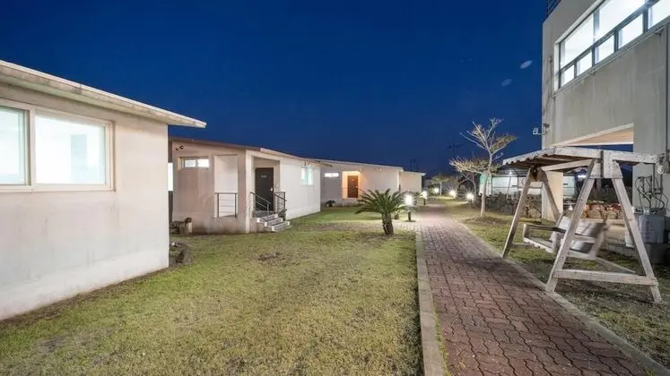 Jeju Byeoleuldameunbaramarae Pension - Dış Mekan
