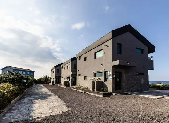 Jeju Cloudy Field House - Dış Mekan