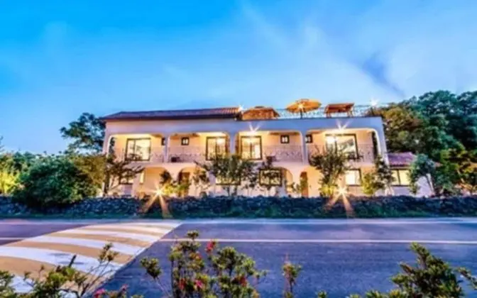 Jeju Dongbackdongsan Pension