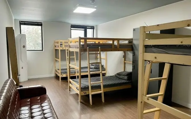 Jeju Ghetto Guest House Party