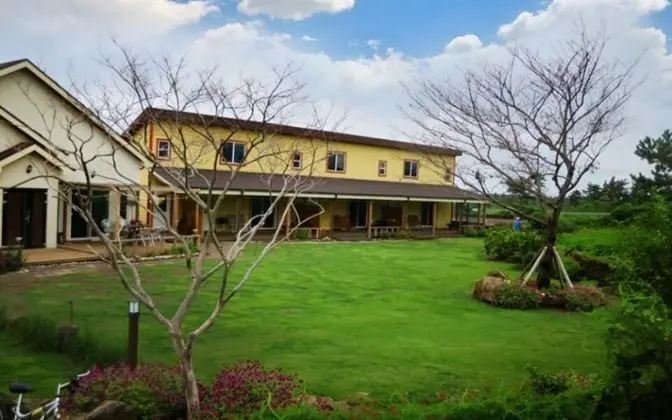 Jeju Jarak Pension