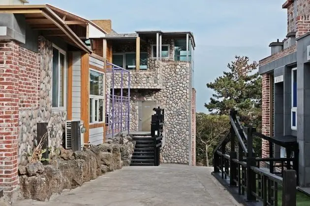 Jeju Joy Hill House