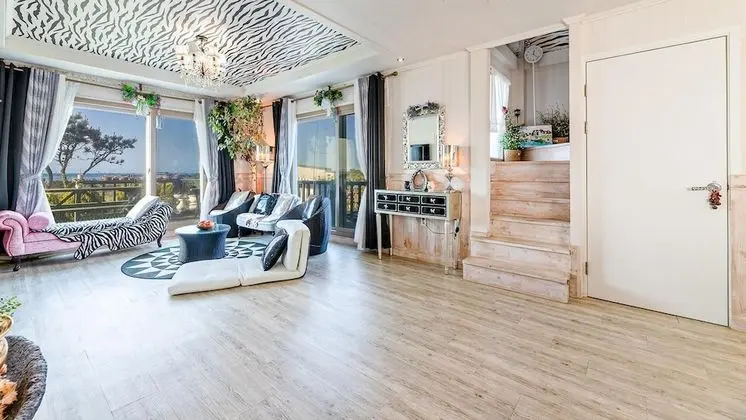 Jeju Kkot Hyang gi Badasori Pension - Dış Mekan