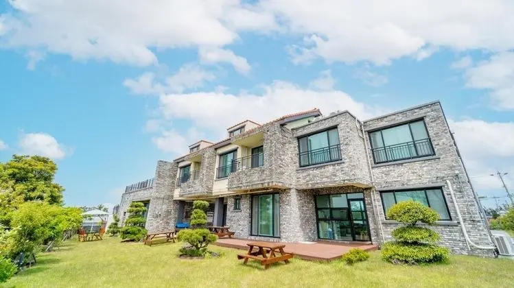 Jeju Ondamhouse Pension