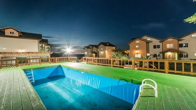 Jeju Ppalkanpungcha Pension - Dış Mekan