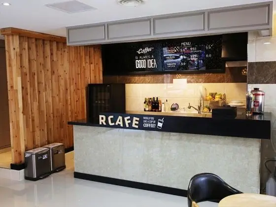 Jeju R Hotel & Guest House - Hostel - Lobi