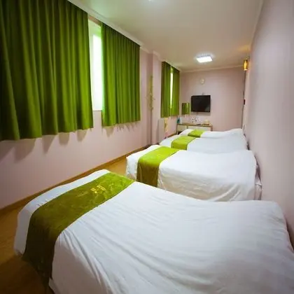 Jeju R Hotel & Guest House - Hostel - Oda
