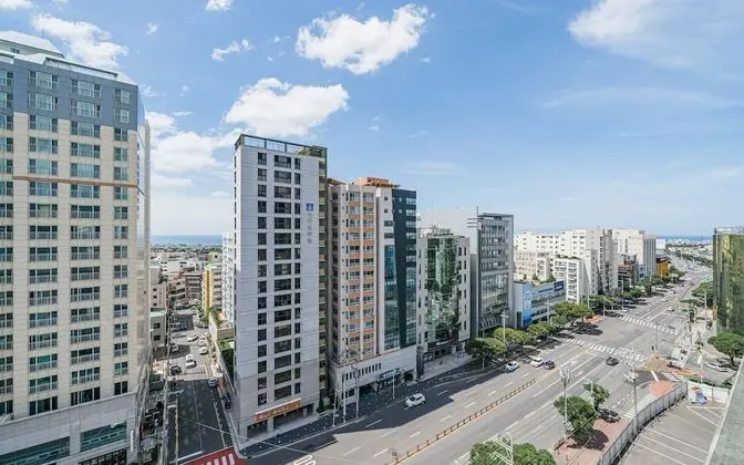 Jeju Samhaein Hotel