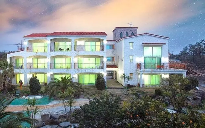 Jeju Sanbangsan Tansan Oncheon Pension - Dış Mekan