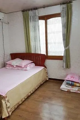 Jeju Sunflower Guest House - Oda