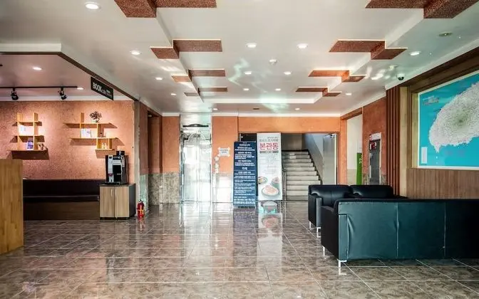 Jeju Tovice Condo Family - Lobi