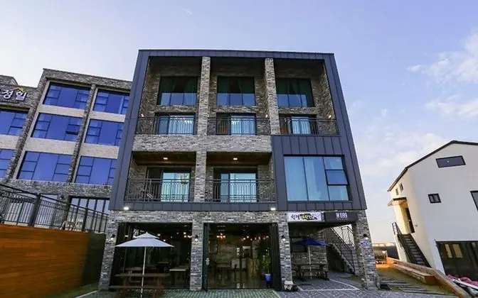 Jeju W699 Pension