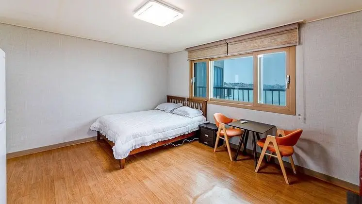 Jeju Woljeongripungcha Pension - Oda