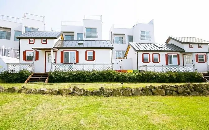 Jeju Zamong & Sarangchae Guesthouse