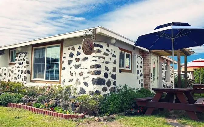 Jeju Zamong & Sarangchae Guesthouse - Dış Mekan