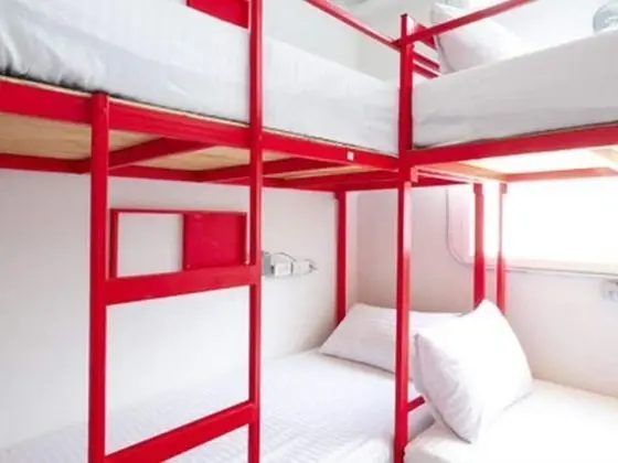 Jellybean Ezy Hostel Sathorn - Oda